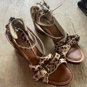 Seychelles leopard sandals